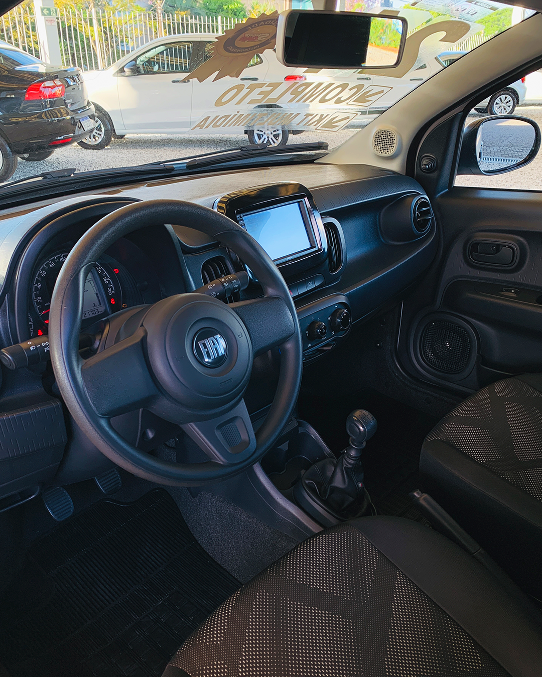 
Fiat Mobi 2023/2024 completo									