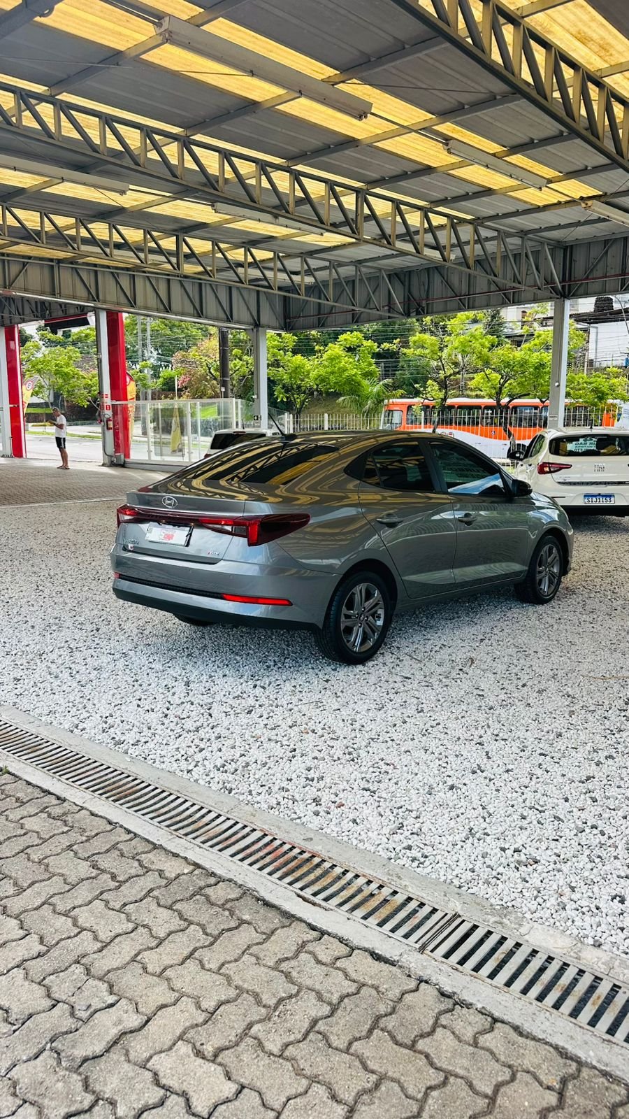 
Hyundai HB20S 2024/2025 completo									