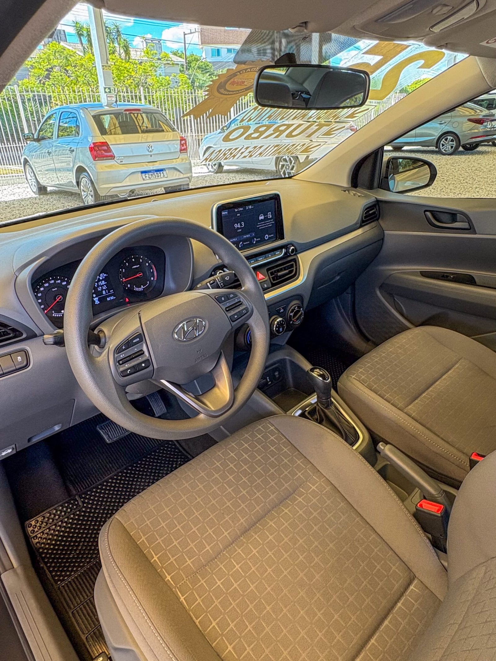 
Hyundai HB20S 2024/2025 completo									