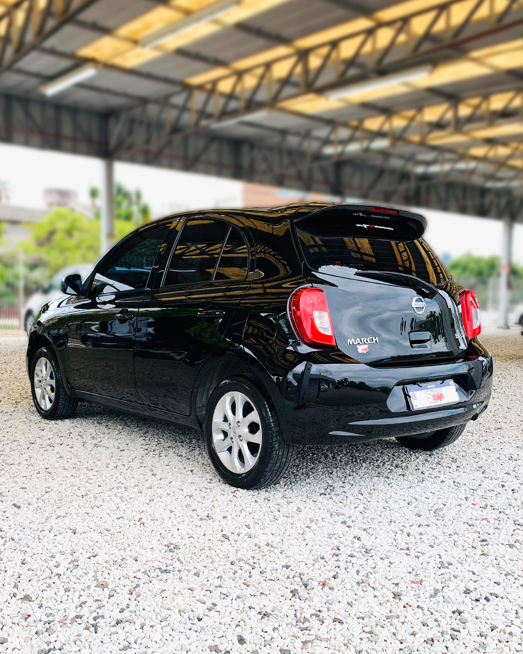 
Nissan MARCH 2018/2019 completo									