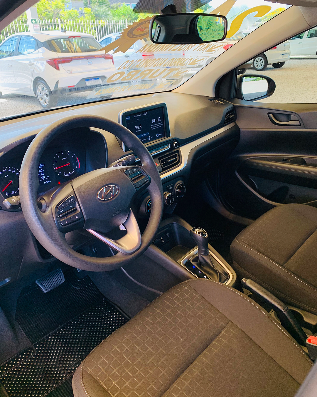 
Hyundai HB20 2023/2024 completo									