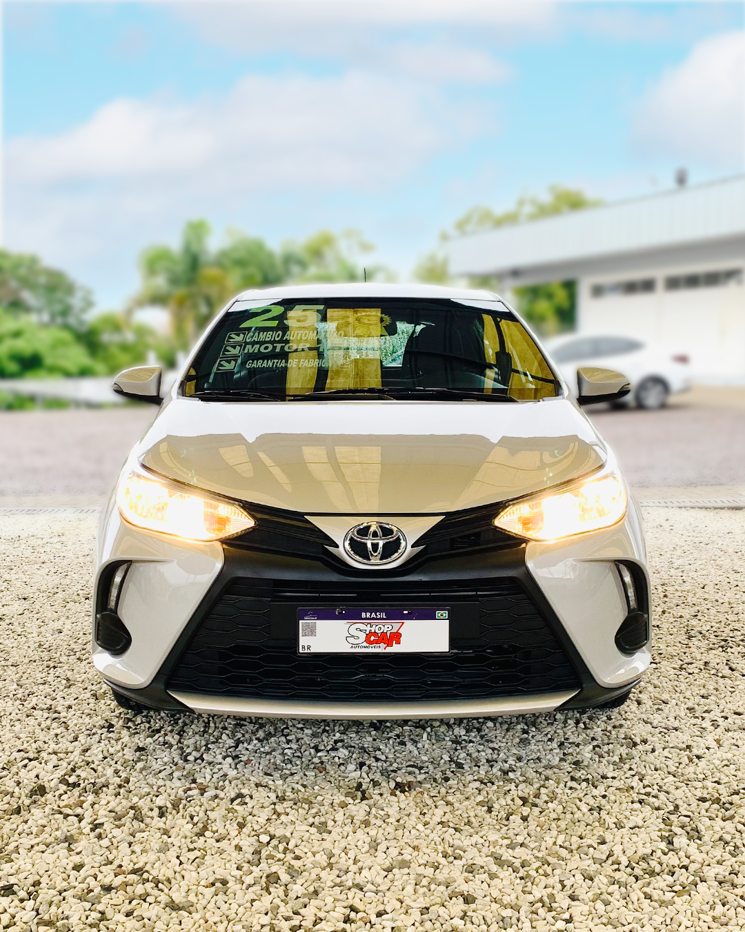 
Toyota Yaris 2024/2025 completo									