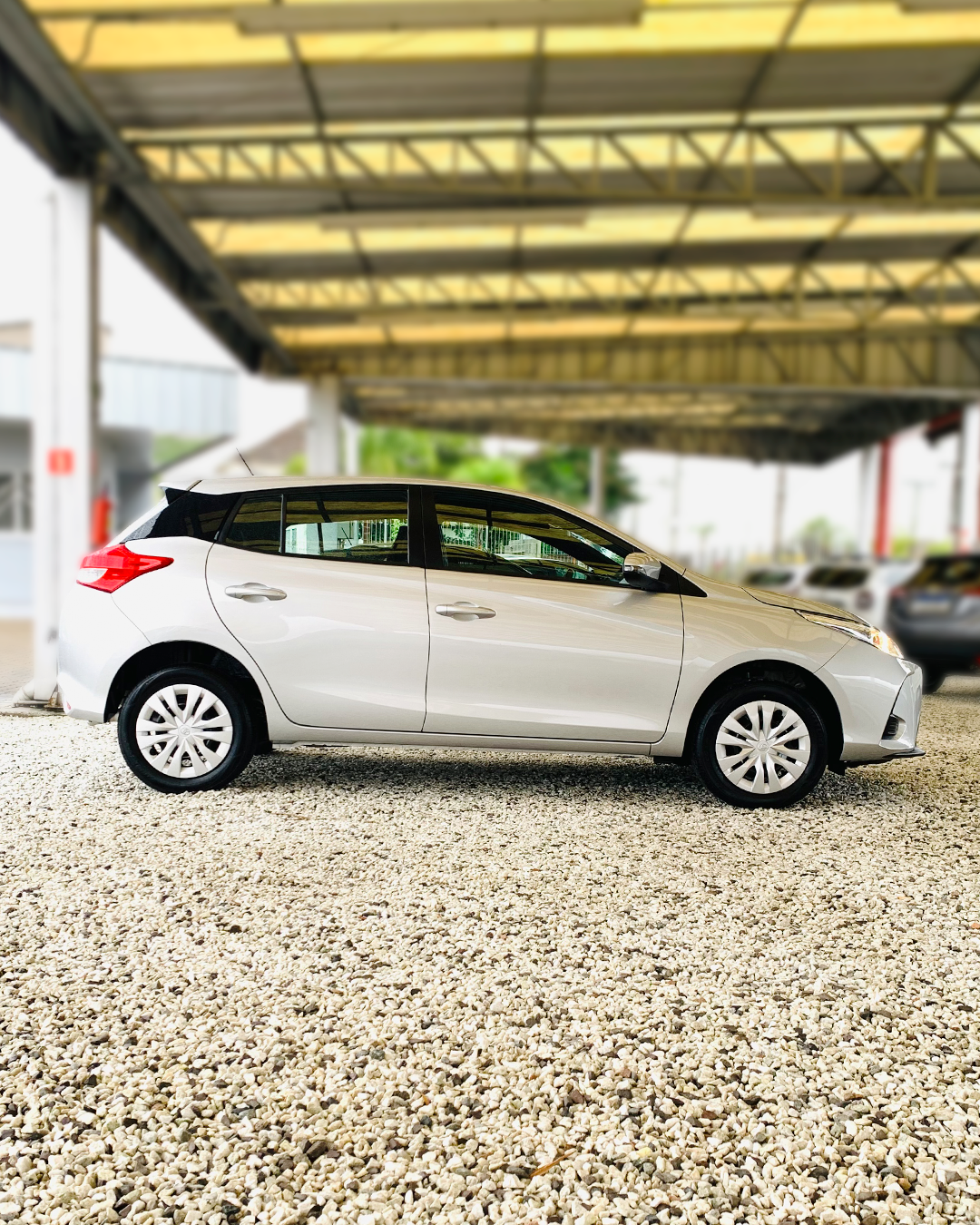 
Toyota Yaris 2024/2025 completo									