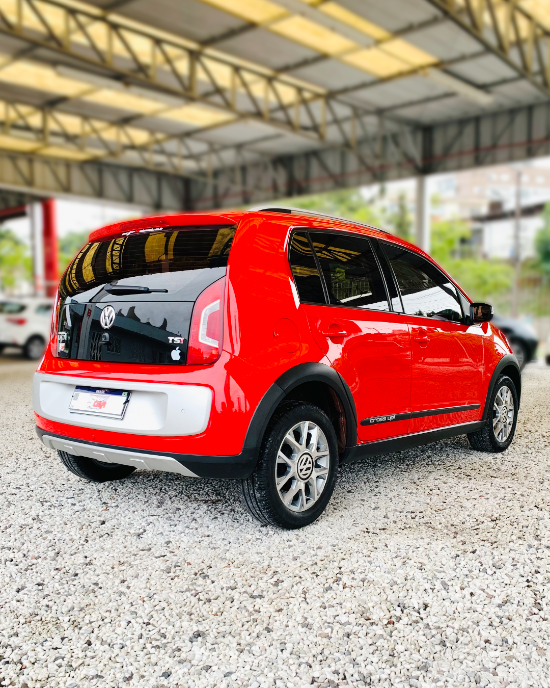 
Volkswagen UP! 2016/2017 completo									