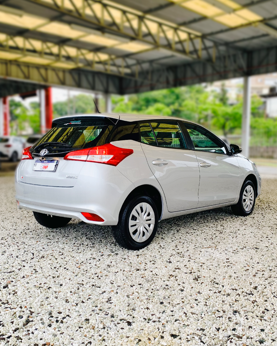 
Toyota Yaris 2024/2025 completo									