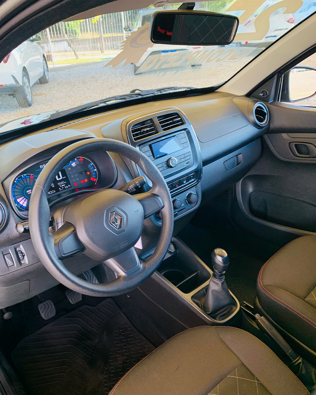 
Renault Kwid 2024/2025 completo									