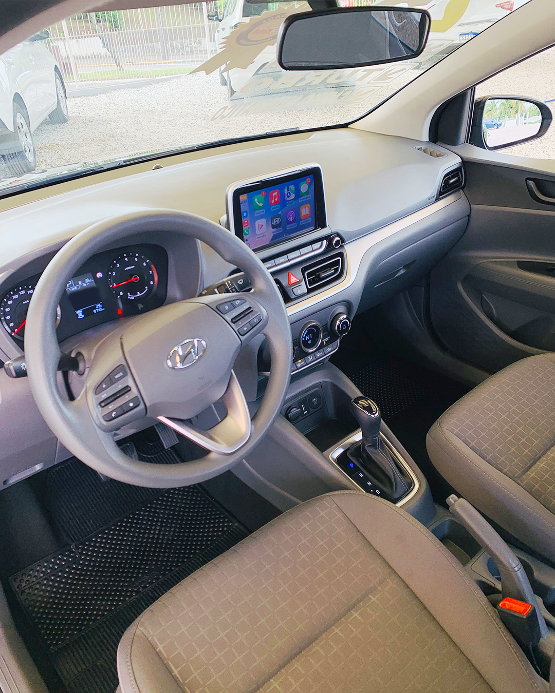 
Hyundai HB20S 2024/2025 completo									