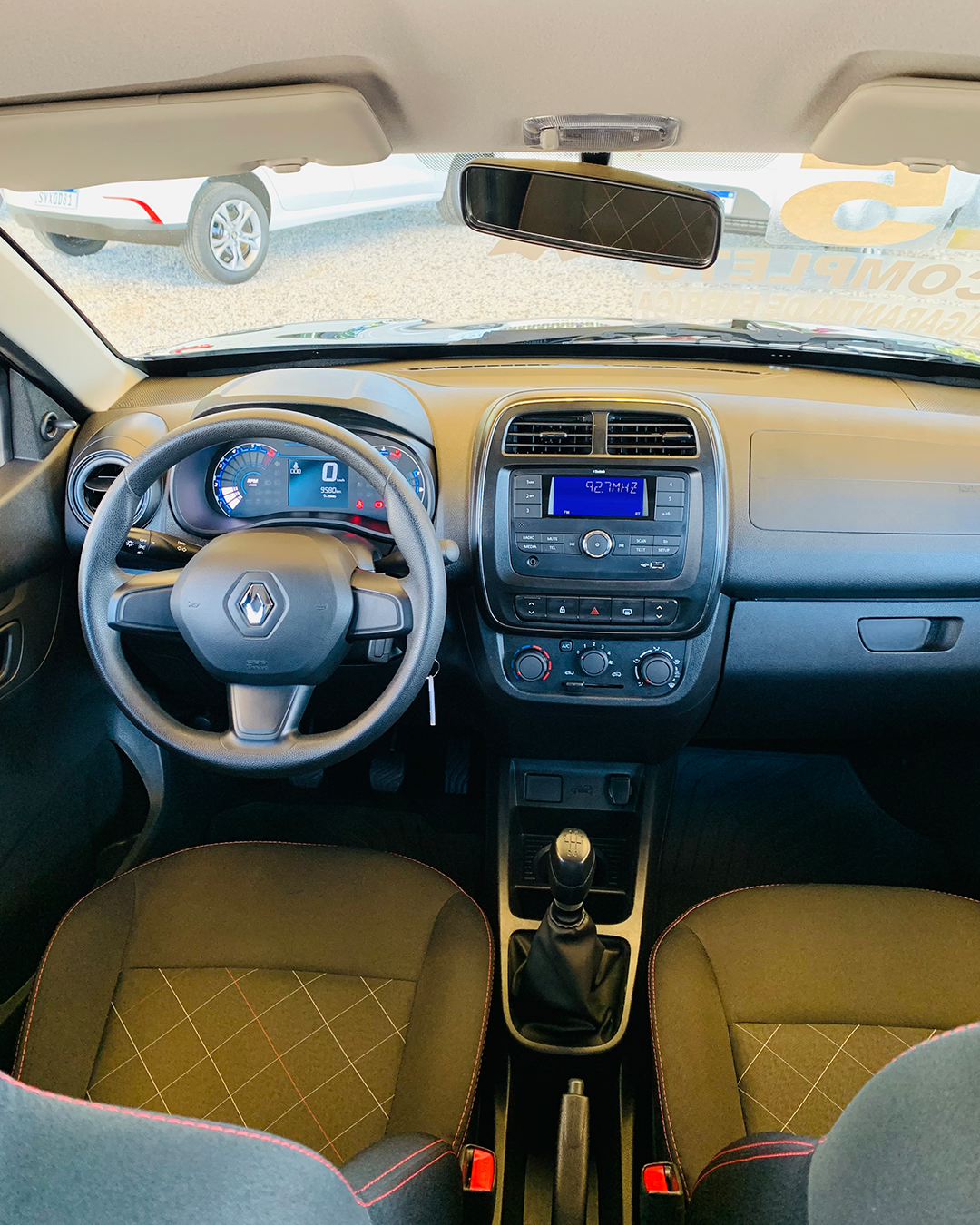
Renault Kwid 2024/2025 completo									