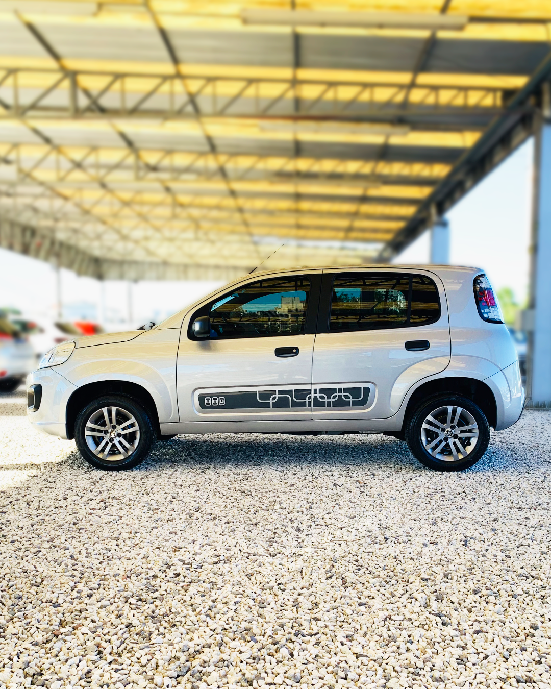 
Fiat Uno 2016/2017 completo									