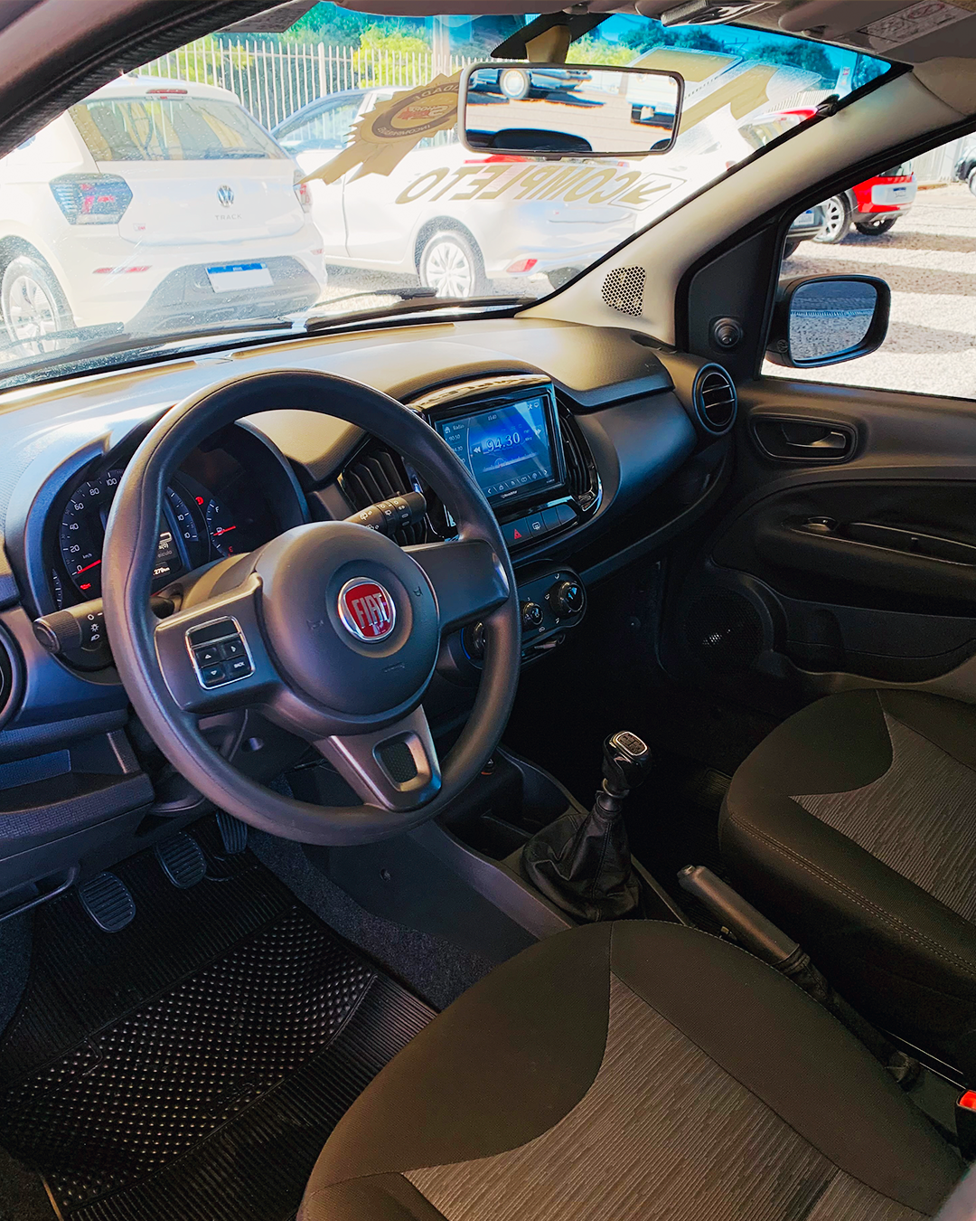 
Fiat Uno 2016/2017 completo									