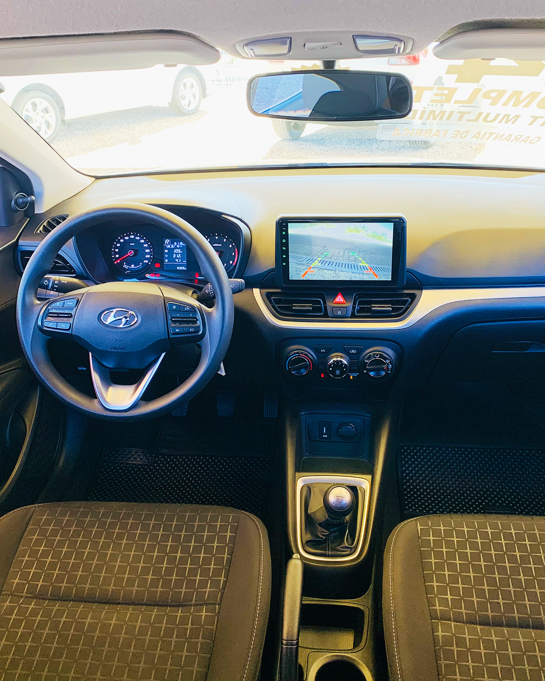 
Hyundai HB20 2023/2024 completo									