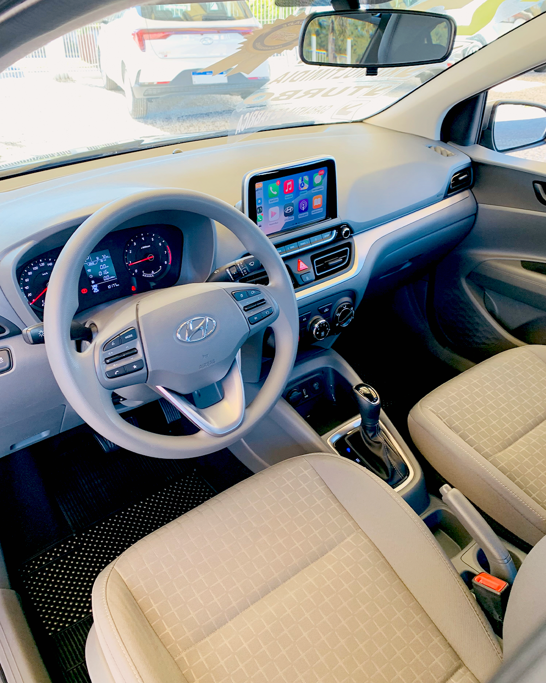 
Hyundai HB20S 2024/2025 completo									