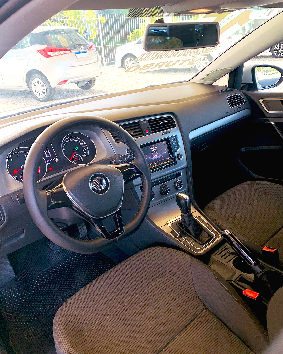 
Volkswagen Golf 2014/2015 completo									