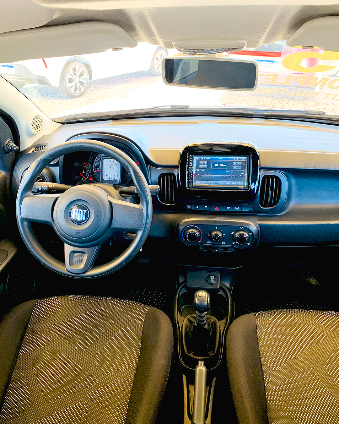 
Fiat Mobi 2024/2025 completo									