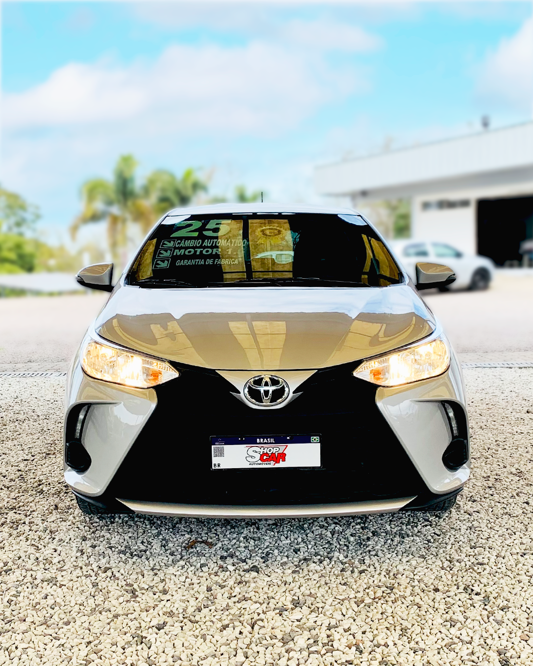 
Toyota Yaris 2024/2025 completo									