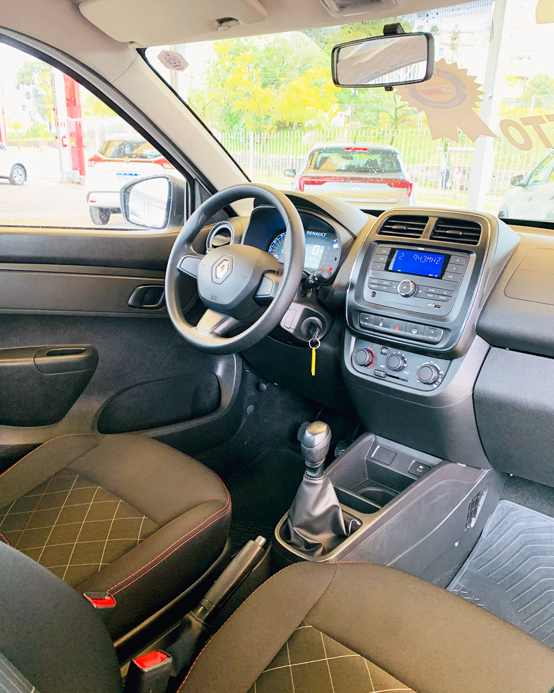 
Renault Kwid 2025/2026 completo									