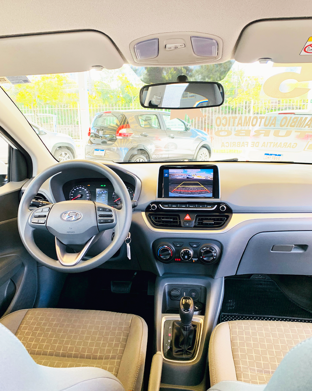 
Hyundai HB20S 2024/2025 completo									